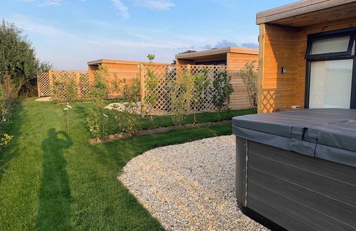 Goole Cottage | A quirky pod with one double and shower room.