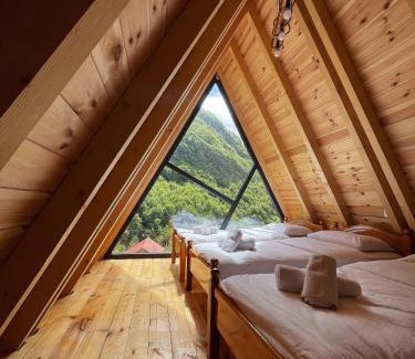 Vusanje House | A&R cottage