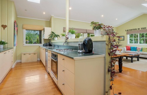 Manly House | A Ray of Sunshine - Manly Holiday Home