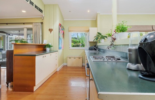Manly House | A Ray of Sunshine - Manly Holiday Home