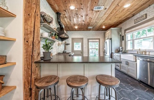 Brookview House | A REAL Fixer Upper - Giraffe House