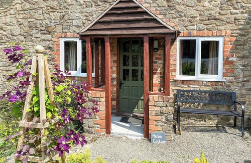 Bromlow Cottage | A really lovely warm, cosy and comfortable home from home.
