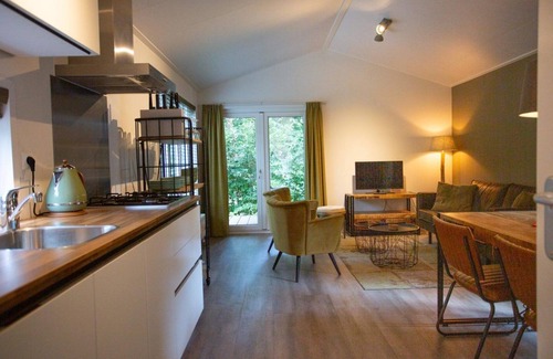 Municipality of Rhenen House | A relaxed atmosphere, a cosy interior and a lovely veranda in the middle of the woods!