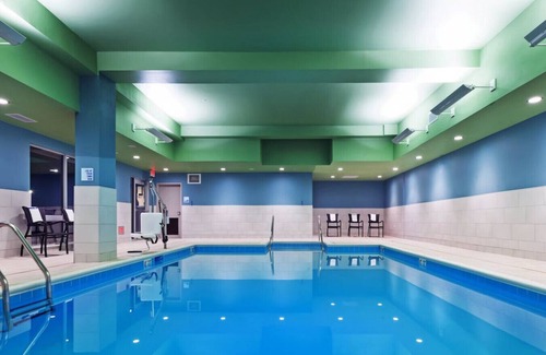 Chanute House | A Relaxing and Fun Escape! Perfect for Family