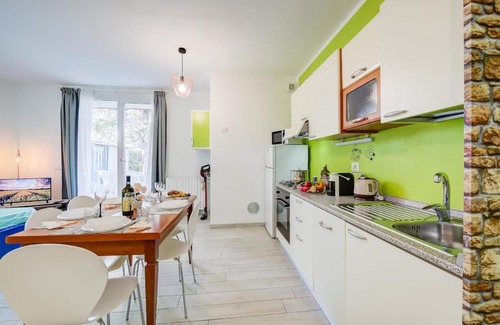 San Benedetto di Lugana Apartment | A relaxing corner just a few meters from the lake, among nature, history and entertainment.