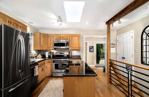 Bakerton House | A Retreat Bordering NATIONAL PARK land 1 mi to C&O and 2 mi to Harpers Ferry!