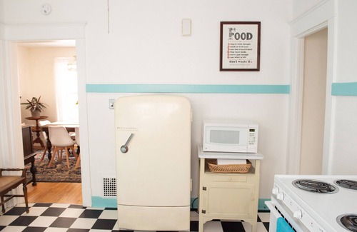 North Buffalo Apartment | A Retro Vibe with Modern Amenities near Bustling Hertel Avenue