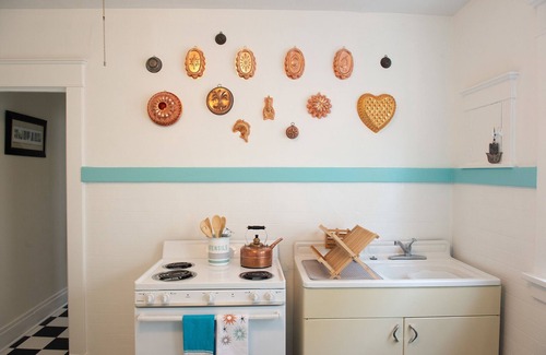 North Buffalo Apartment | A Retro Vibe with Modern Amenities near Bustling Hertel Avenue