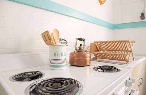 North Buffalo Apartment | A Retro Vibe with Modern Amenities near Bustling Hertel Avenue