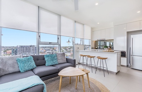 Newstead Apartment | A Rewarding Escape! ~ 2Bed/2Bath/1Car/Balcony/View