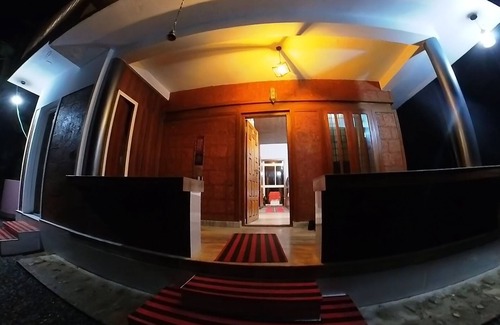 Thalassery Villa | A Riverside Retreat Holiday Home with Kitchen B1 - Deluxe 2+1-Wi-Fi-AC