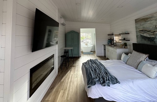 Springville Cabin | A Romantic Couple's Getaway