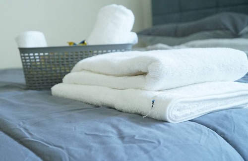 Mayfair Apartment | A room close to O’hare airport