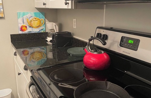 Haverhill Condo | A room with a bathroom for rent in a two bedroom two bathroom condo