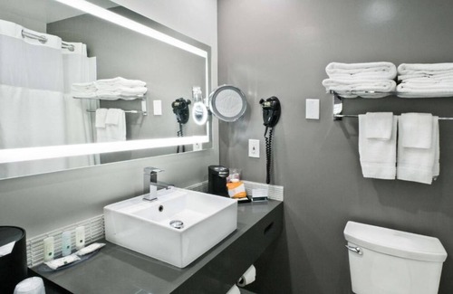 Hayward House | A room with great value in Hayward