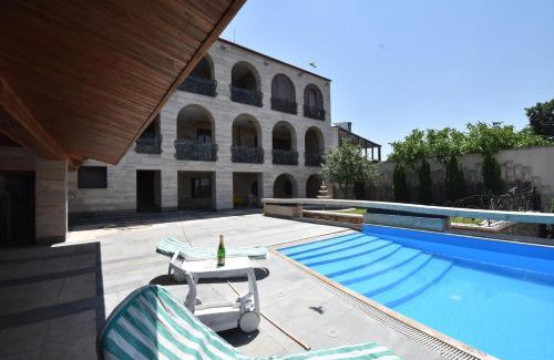 Nork-Marash Villa | A Royal Luxury Villa In Center With Two Swimming Pools, Sauna and Jacuzzi.