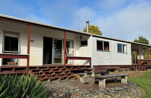 Mahoenui House | A Rural Retreat
