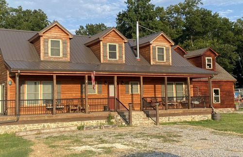Marvell Cabin | A Rustic Delta Cabin