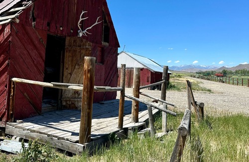 Blaine County Apartment | A Rustic Ranch & Retreat Center in the Heart of the Pioneer Mountain Range near Sun Valley