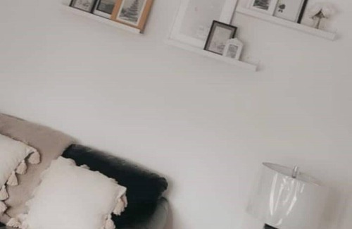 Wolverhampton Apartment | A&S properties (no guest fees) near city centrenn