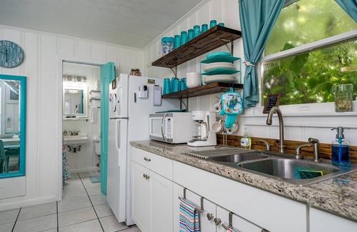 Fulton House | A Salty Texan - Sun Harbor Cottage 10 | Pool, Pier
