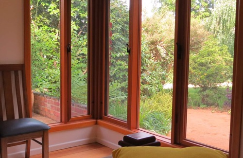 Allambee Reserve House | A sanctuary from the stress of modern living and a chance to connect with nature