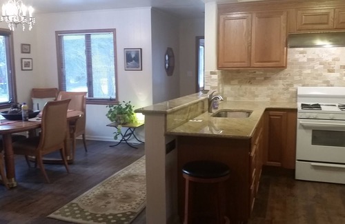 Southfield House | A sanctuary just 15 minutes from Detroit