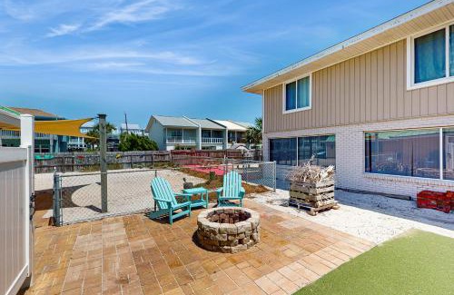 Lower Grand Lagoon House | A Sandy Shore