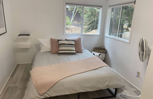 Green Valley Lake House | A Scenic Mountain Escape! 2 BDR Cabin, 5 Min to Green Valley Lake & Pet Friendly