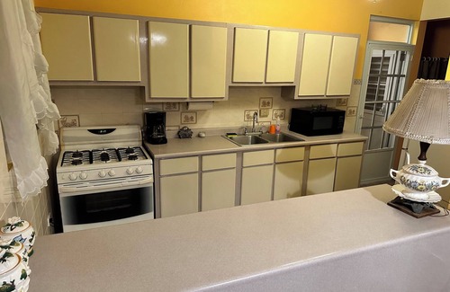Guaniquilla Apartment | A second story house at less than 5 min walking from beach