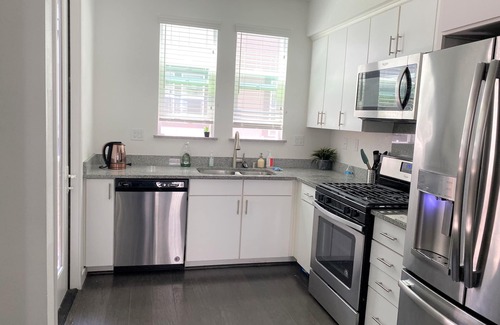 Milpitas House | a serene hideaway place near the transit center in the silicon valley