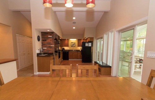 Town of Varick Cottage | A Shore Thing: Breathtaking Panoramic Views and Spectacular Design Await You!