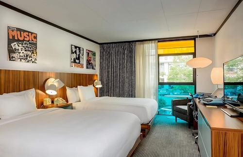 West Fens Hotel | A short drive from Old State House! 2 Family-friendly Units w/Balcony! Parking!