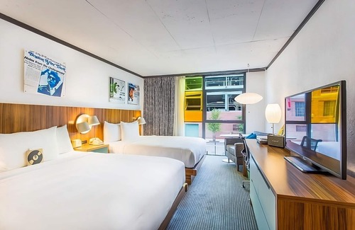 West Fens Hotel | A short drive from Old State House! 2 Family-friendly Units w/Balcony! Parking!