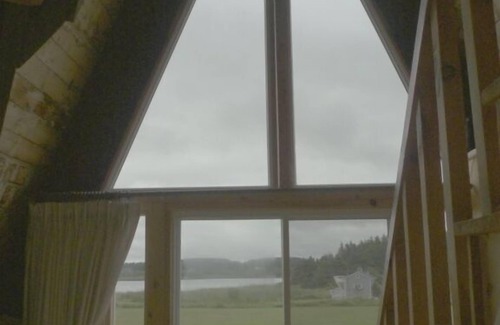 Darnley Cottage | A short walk to one of the world's best beaches, sleeps 8