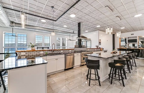 Cameron House | A showpiece, modern, lake-view marvel w/Hot Tub, Chef's Kitchen