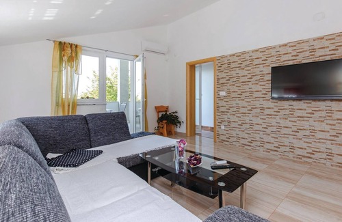 Ledenice House | A simple but particularly lovingly furnished cottage in Bater, a village with few houses and surroun