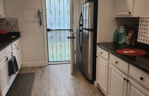 Miami Gardens House | A single family home near beaches, Miami Dolphins Stadium & shopping outlets.