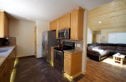 Rancho Bijou House | A Slice of Heaven for your whole family to enjoy. It has an Amazing Game Room :)