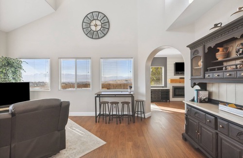 Sparks House | A Slice Of Heaven: Scenic Getaway With Hot Tub 3 Bedroom Home by RedAwning