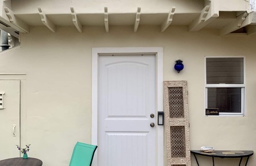 Eastside Santa Cruz House | A Slice of Paradise , Santa Cruz. Cozy spot to call home base! Permit #231358