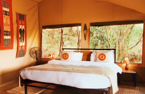 Mara North Conservancy Cabin | A small boutique camp on the banks of the Mara River!