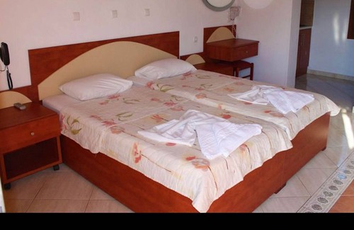 Anaxos Apartment | A spacious and bright studio with balcony no1234