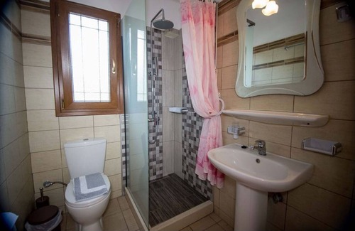 Anaxos Apartment | A spacious and bright studio with balcony no1111