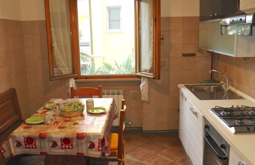 Grado Apartment | A spacious apartment with covered car parking 100m from the beach