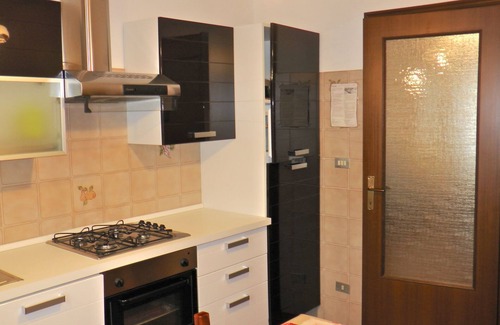 Grado Apartment | A spacious apartment with covered car parking 100m from the beach