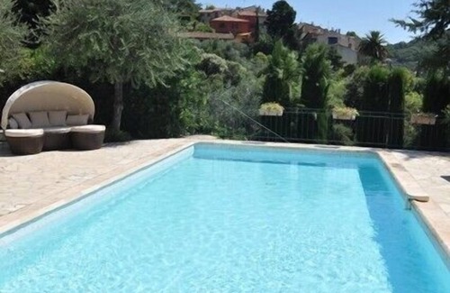 Magagnosc Villa | A spacious, beautiful villa enjoying a large garden, privacy and great views