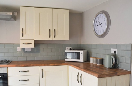 Spilsby Cottage | A spacious cottage with three bedrooms and two bathrooms making it ideal for family and friends.