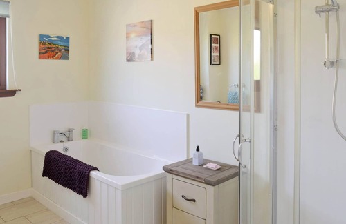 Ullapool Cottage | A spacious, detached property just 200 yards from the beach.