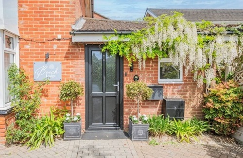 New Forest District House | A spacious, luxury holiday home on the edge of the New Forest and the beach.